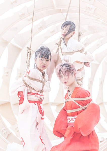 justscreenshots:  Shibari &amp; Photo Hajime Kinoko