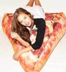 awesomeshityoucanbuy:  Pizza Slice Beanbag ChairThe world’s best tasting food and most comfortable type of chair have joined forces to bring you the pizza slice beanbag chair. This unique chair tantalizes taste buds with its greasy and savory graphics