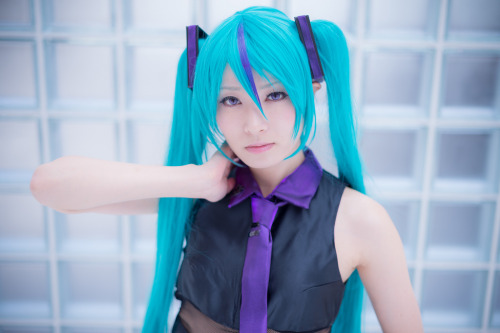 cosplayando:  more Vocaloid cosplay