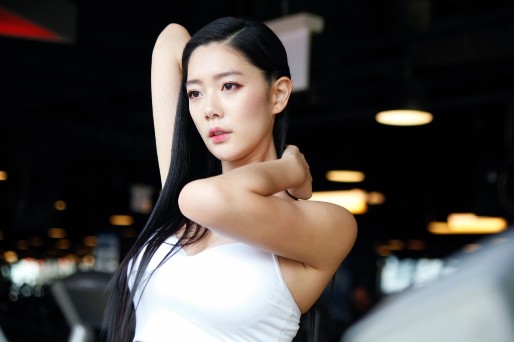 Clara Lee.