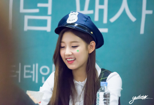 YeIn (Lovelyz) - Incheon Fansign Pics