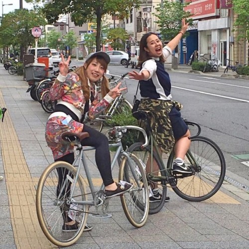fixiegirls:Repost from @bigu_umesan #bao_triplecross 走る人たち！❤️ 今日はライドだったよー☺️    #うどん #BMXGIRL#BMX #FI