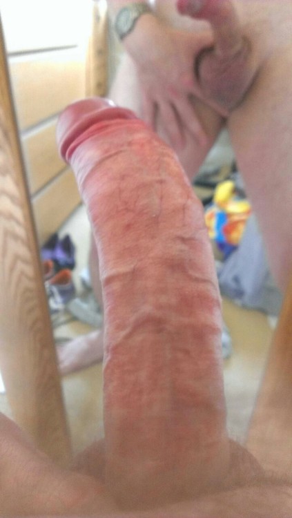 floppyisntfun:  This was a tricky angle to get, but I think it sort of works… 