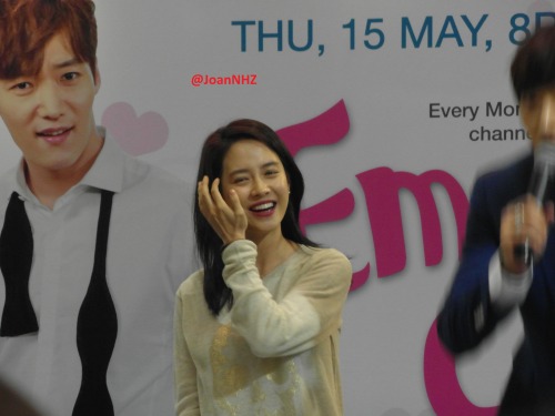 mongji-fan:  joan-loves-rm:  Emergency Couple Singapore Hi-5 session 15th May 2014(2)  Heard about w