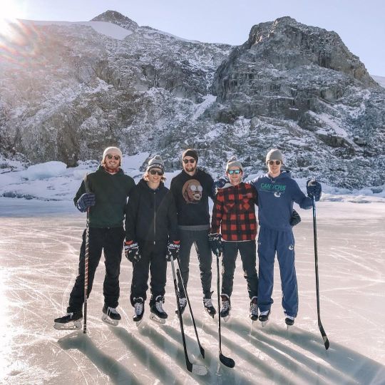 tdemko30: The pictures don’t even do it justice but…. throwback to a little hockey in paradise