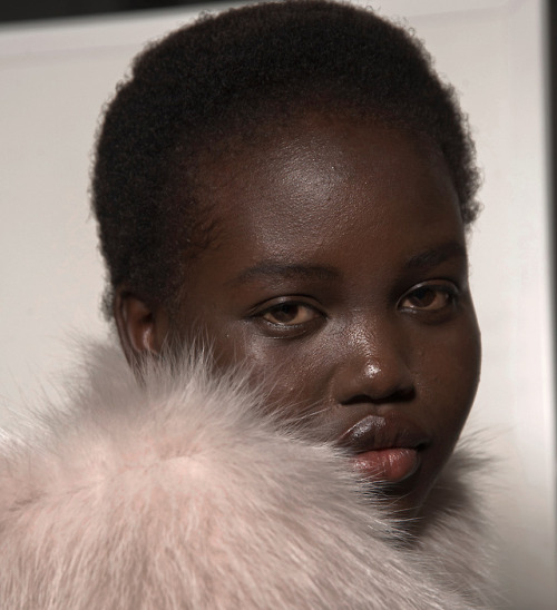 driflloon: adut @ fendi fw18