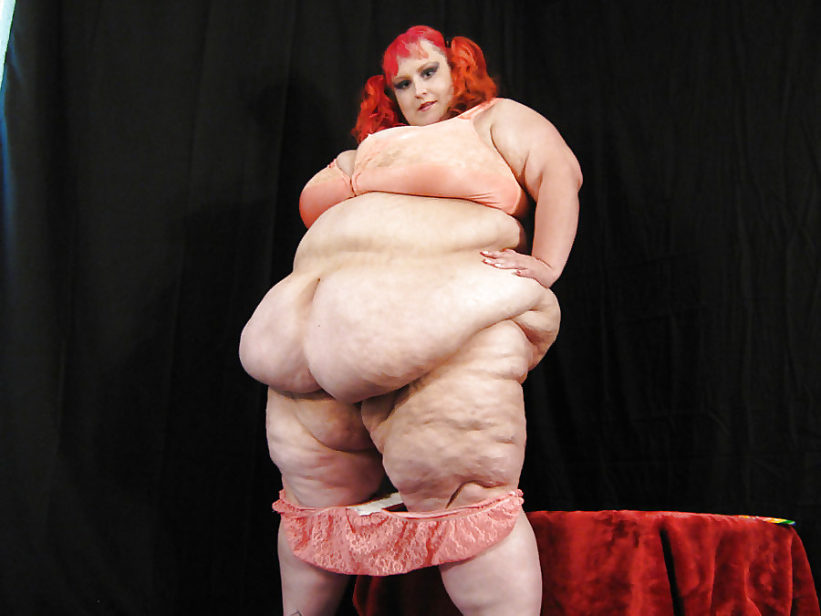 fathungryssbbwwhales:  Wanna fuck a horny bbw? - CLICK HERE! 