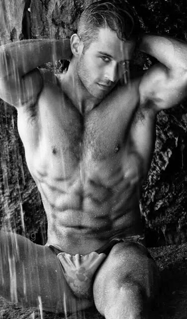 hottmen:    Reblogged from guycandi   