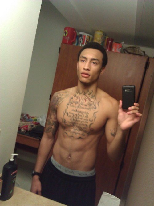 theofficialbadboyzclub:  Keiron   Aww i was hoping for a dick pic :-/ but you cute doe.