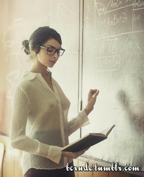 Tired of only being seen as a brainy girl, Loretta removed her bra before going into