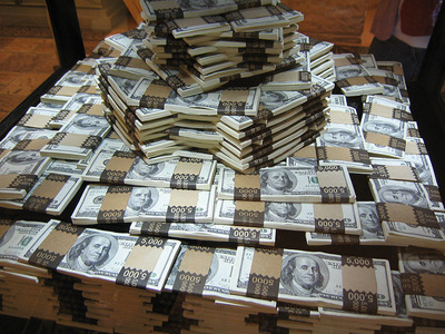 brokegirl-expensivetaste:  Expensive Taste | Archive | Glam Blog Directory