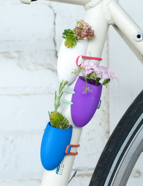 art-tension:Tiny Bicycle Flower Vases Are The Perfect Bike Accessory For Spring               on  Et