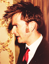 doctahwhos-blog:  DW cast and their flawless hair → David Tennant 