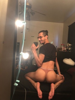 sluttydrunk:Thong selfie evolution 
