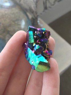 flow-fairy:  rainbow flame aura quartz 💚🌈