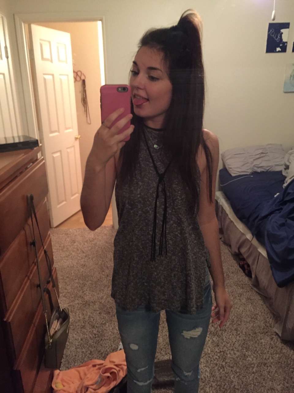 star-projectors:I started taking pics of my outfits because sometimes I feel fashionable