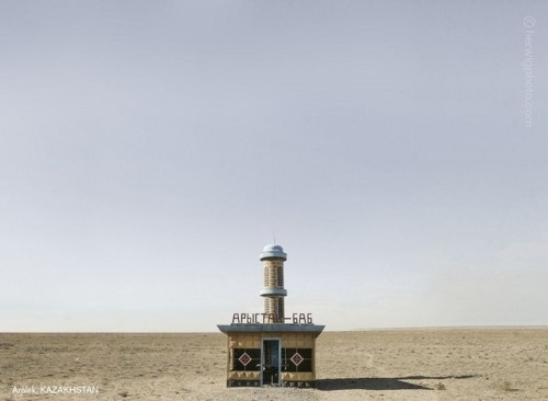 historical-nonfiction:Canadian photographer Christopher Herwig has traveled the vast expanse of the 