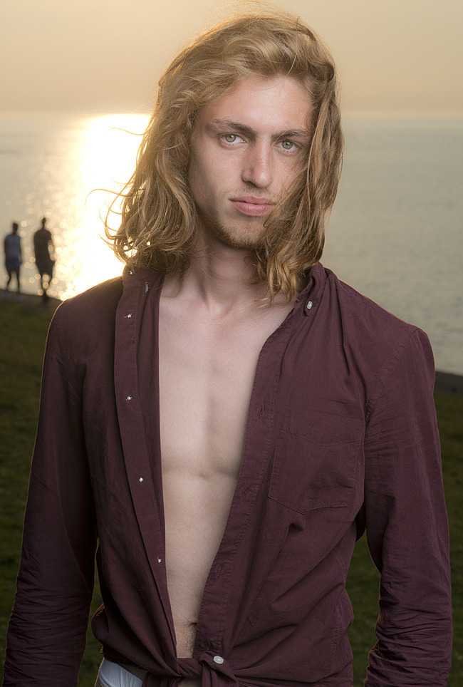 fullfrontalmale:  MODEL: UnknownPHOTOGRAPHER: Ewoud Broeksmawww.fullfrontalmale.tumblr.com