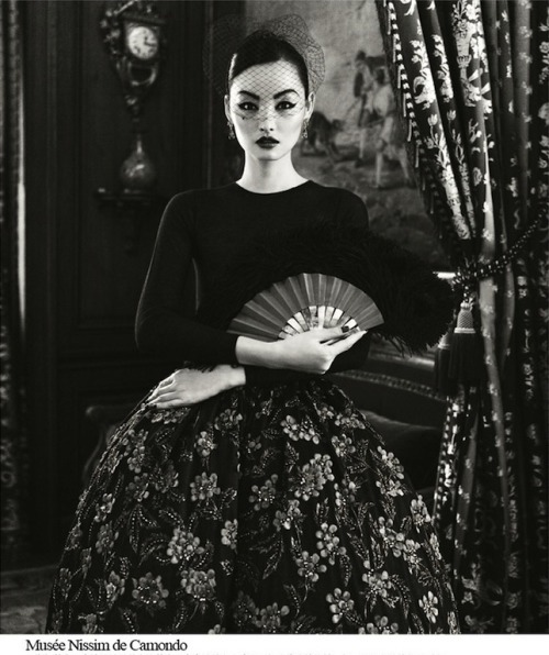 una-lady-italiana:  Miao Bin Si by Yin Chao for Bazaar China October 2012. 