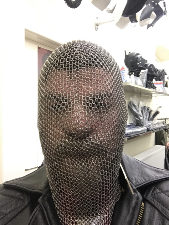 Hey there guys / gals… Today I wanted to pose a question and it has to do with certain types of hoods…Savage Hood By @mrsleather -> http://glink.me/savageSo Mr S has released this hood. It’s a full face leather hood however the leather