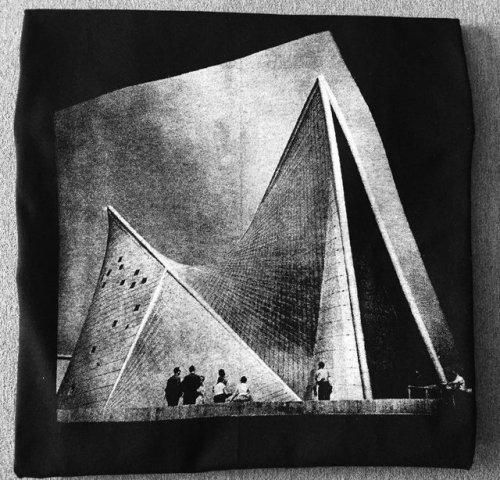 Philips Pavilion - Xenakis / Le Corbusier / Varèse - T Shirt  Genesis Spirit and Matter From Darknes