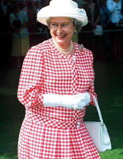 royaltyandpomp: THE QUEEN   H.M. Queen Elizabeth