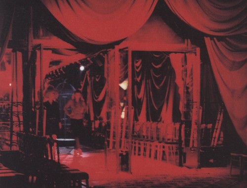 ANNE DENIAU | THE VENUE OF GIVENCHY HAUTE COUTURE BY ALEXANDER MCQUEEN | FALL/WINTER 1997/1998 | 199