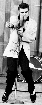 in-love-with-old-hollywood:  Elvis Presley performs the song ‘Hound Dog’ on The