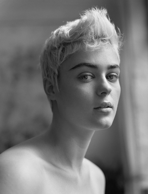 besidethedillema:  How can a woman be so perfect.
