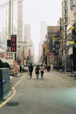 brutalgeneration:  Gangnam Alley by Seiman C on Flickr.