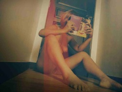 Date a girl who reads, From cover to cover,