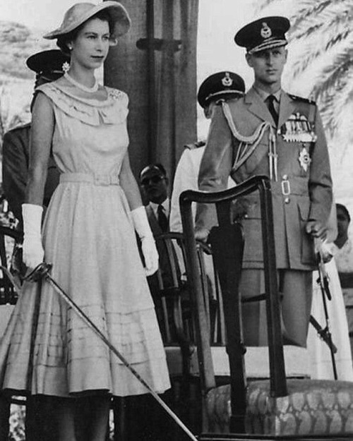 victoriansword:Queen Elizabeth II, 1954The queen is holding the Investiture Sword, which was made fo