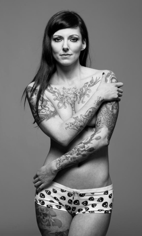 we-require-more-tatooed-girls:  Source:Sexy Inked Girlswe-require-more-tatooed-girls