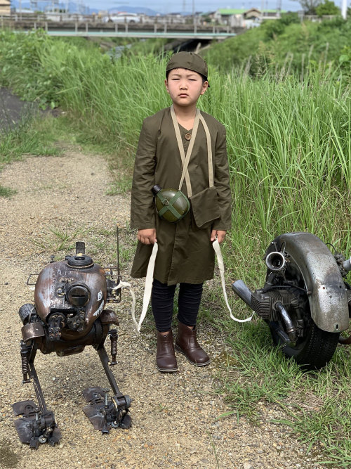 Japanese Engineer Perfectly Re-Created Models From the Popular ’80s Sci-Fi Saga for His Son