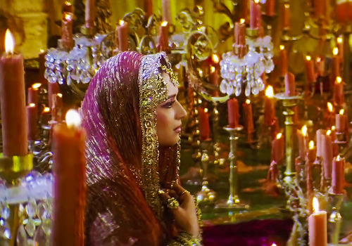 ohmybollywood: Madhuri Dixit - Devdas