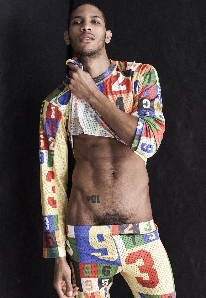 ohthentic:  melaninmuscle:  JUNIOR VASQUEZ  Oh 