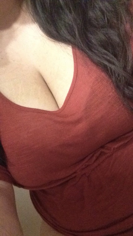 brown-nipples:  welp💃  very nice nipples, lovely big tits