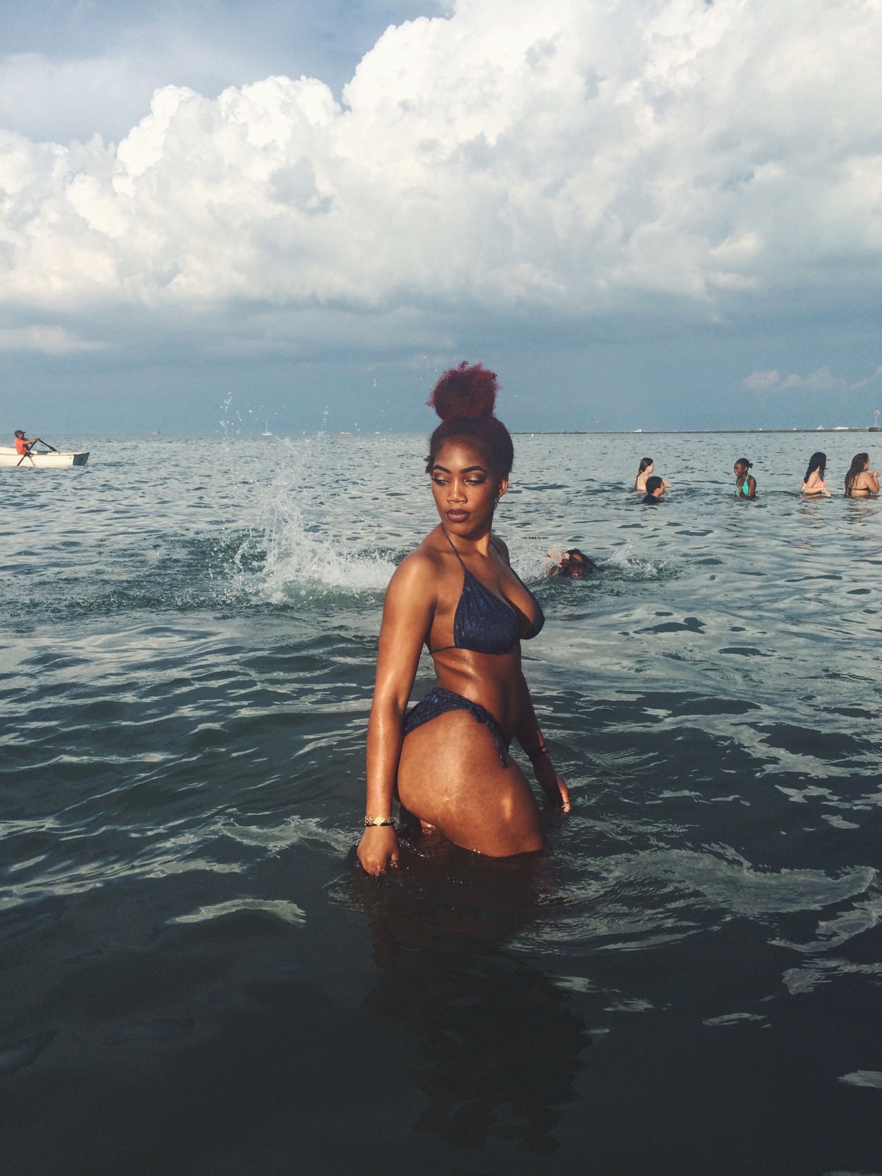 convolutedperceptions:  eccentric-m3:  Bruh…. Bruuuuuhhhh  Like why did this picture