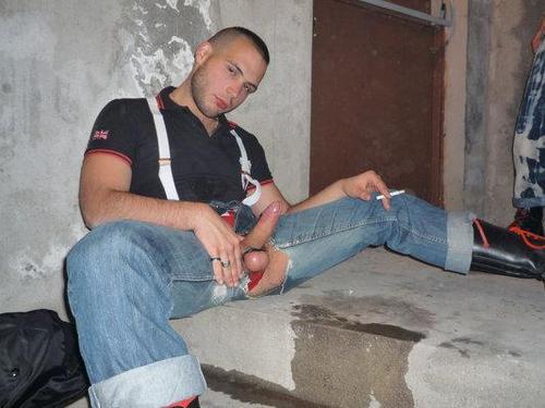 rubber-frank:  kuklapootblr:   &ldquo;Oh, just relaxing, having a smoke, waiting