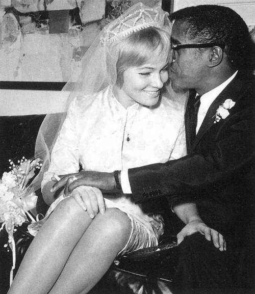 Sammy Davis Jnr. and May Britt on their wedding day 1960