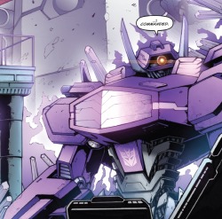 decepticonsensual:  dcb-z:  oh man he’s really really hot  GodDAMN, but you have an awfully tempting waist, Shockwave.