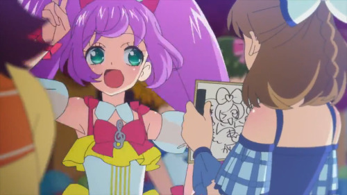 laala looks so soft and pretty here whoever is in charge of coloring and lighting this season you&am
