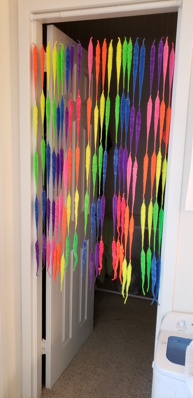 fanotastic: fanotastic:  fanotastic:  fanotastic:  lonevarg:  birb-ghost:  fanotastic:  iwillcutmyhairshort:  iwillcutmyhairshort:  concept a beaded curtain, but instead of beads they’re worms on strings  you know… these guys   Hi op I hope this satisfies