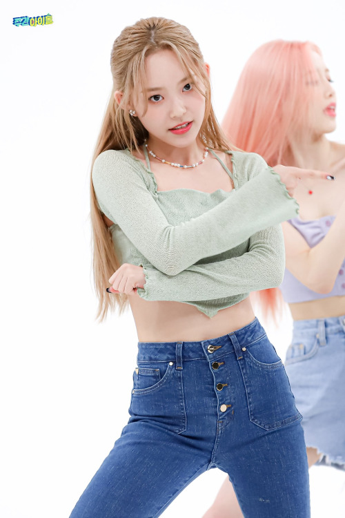 YuJeong (LIGHTSUM) - Weekly Idol Pics