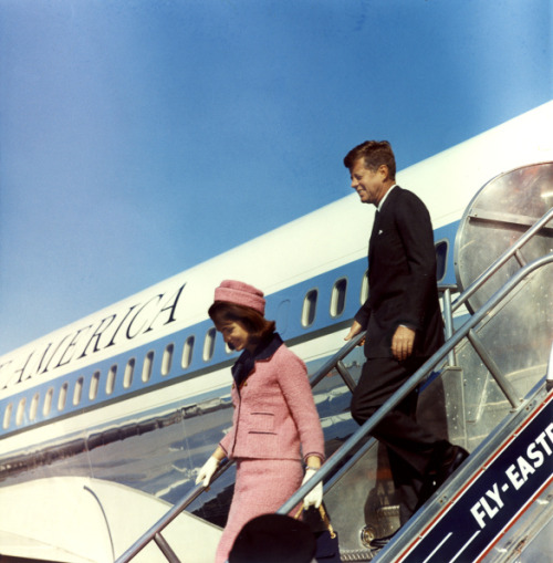 archivesfoundation:Happy 87th birthday to First Lady Jackie Kennedy! During her time in the White 