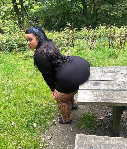 idigbighips:  thickgreekbleau