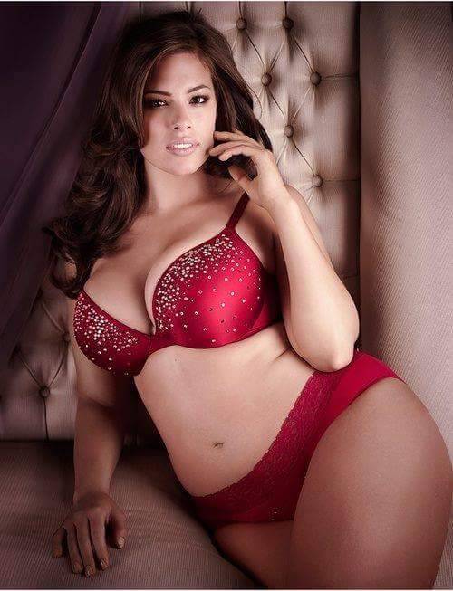 Ashley graham curvy