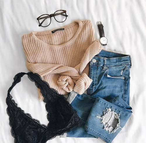 thestyle-addict: Bralet»   Sweater»   Ripped Jeans»  