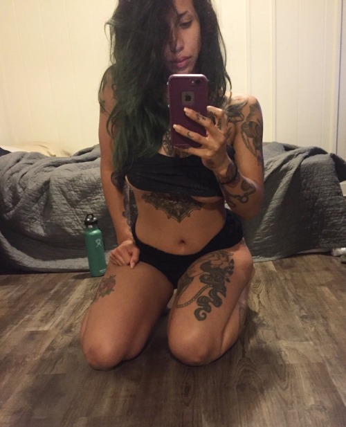 nuffsed69:  Sexy & Tatted Veronica Rose adult photos