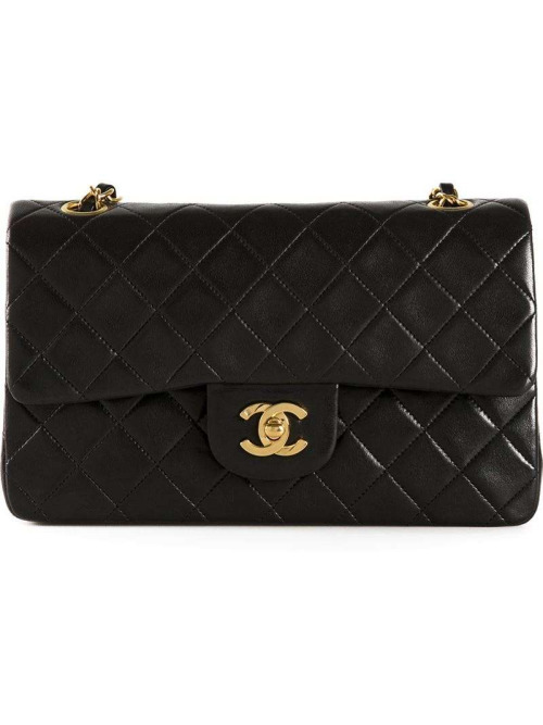 High Heels Blog wantering-blog: It’s Chanel Vintage, darling. Shop more Chanel… via Tumblr